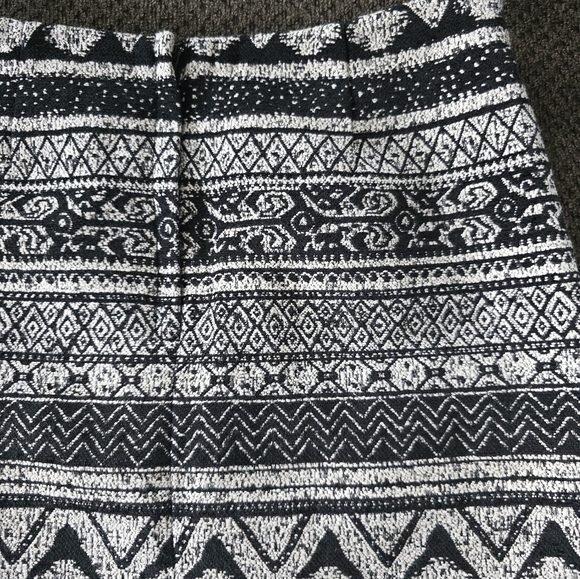 H&M Wrap Skirt Women Sz 8 Black White Paisley Fringe Short Tweed New - Picture 14 of 16
